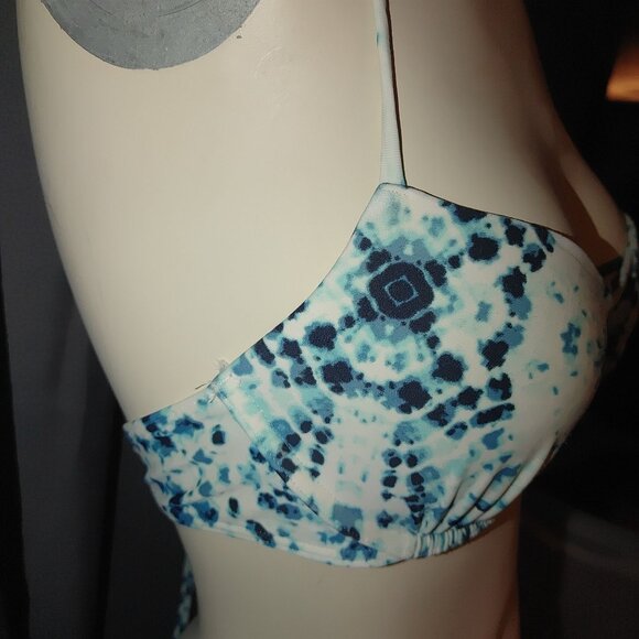 Hollister 34B Bathing Suit Bikini Top White Blue Padded Underwire - Picture 4 of 6